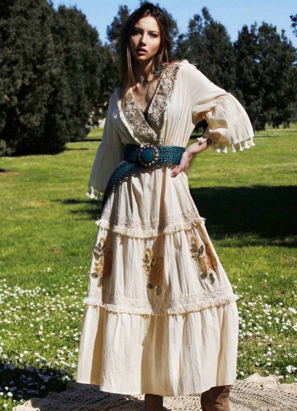 boho maxi φόρεμα με κέντημα & δαντέλα - Parizianista.gr